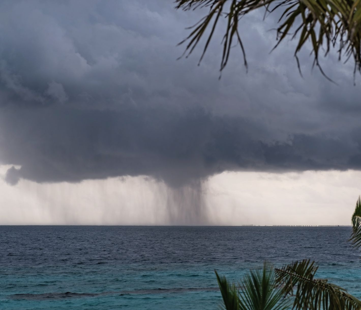 Imponierend: ein Gewitter am Horizont