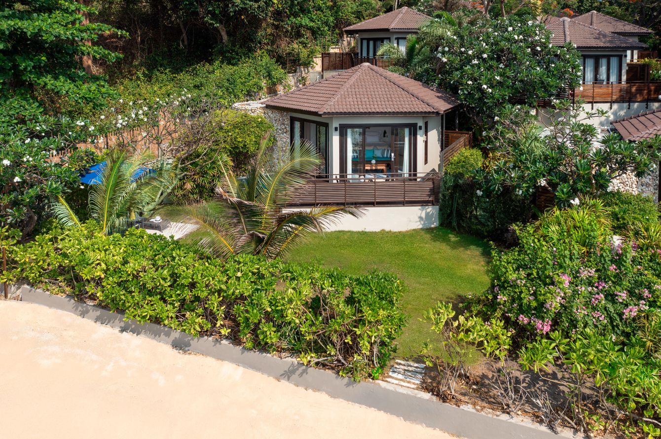 Beachfront Pool Villa