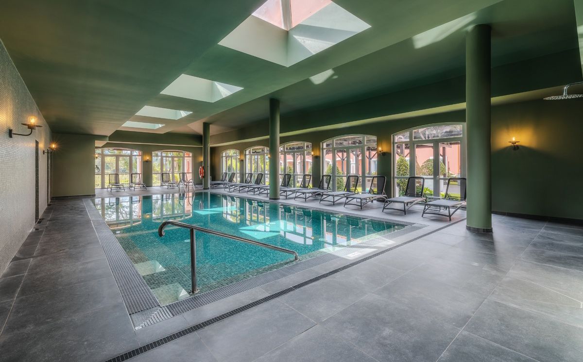 Piscine intérieure