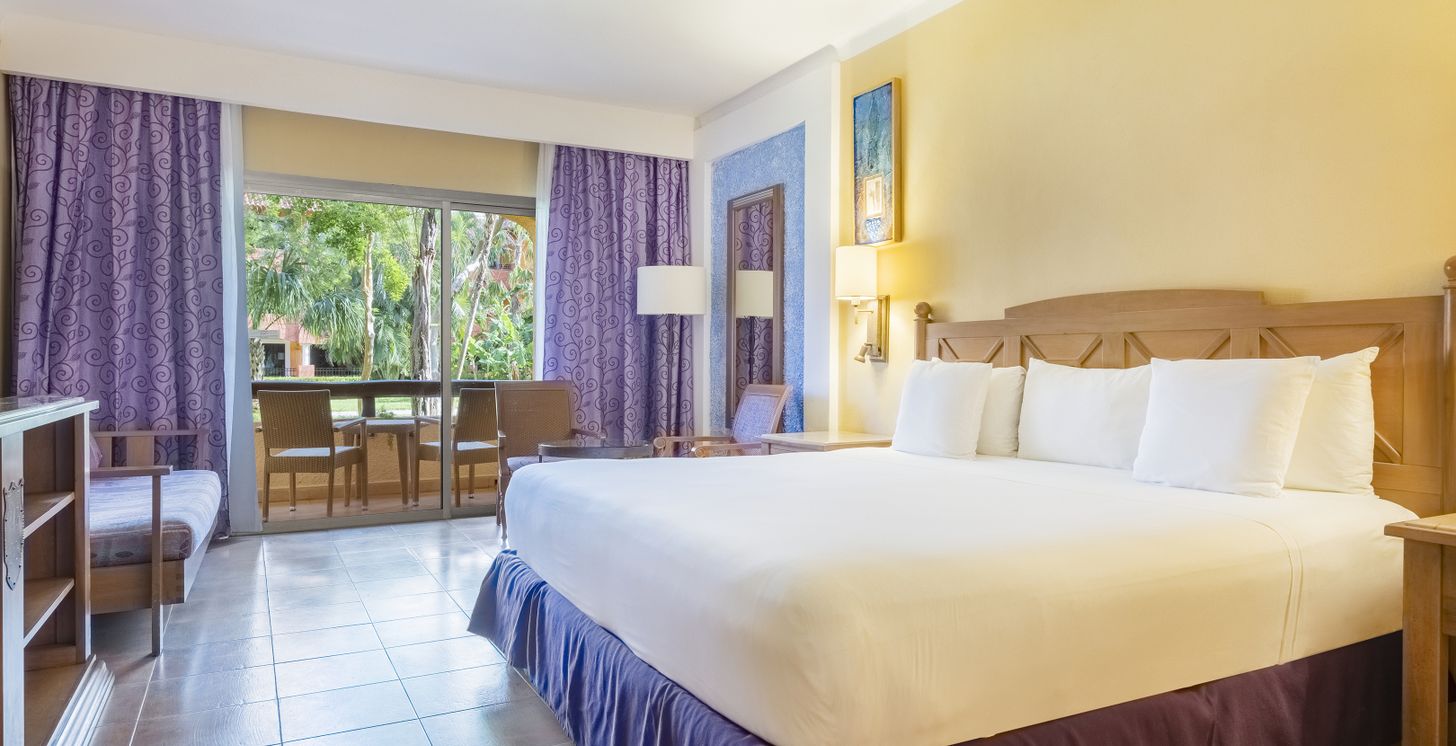 Suite Junior Near Pool