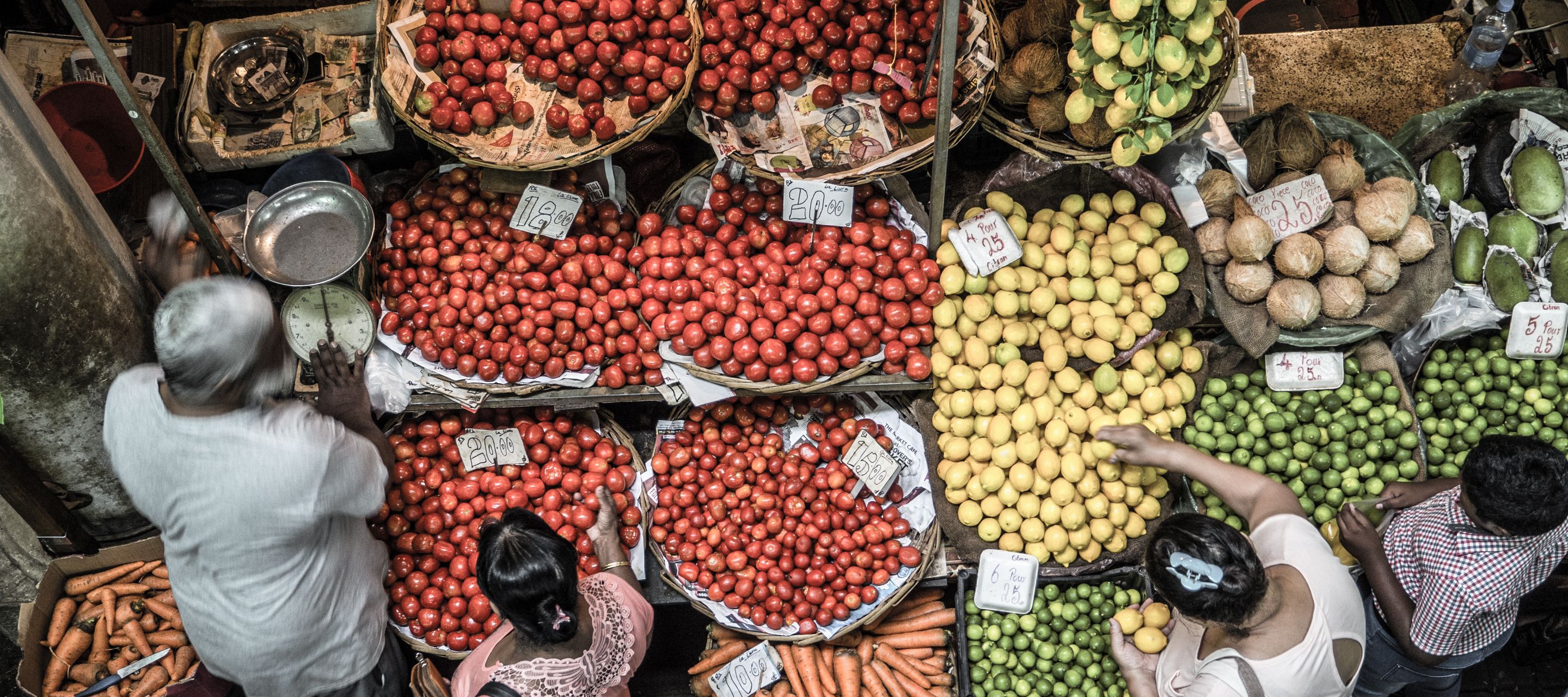 Farbenreiches Angebot auf dem Central Market in Port Louis