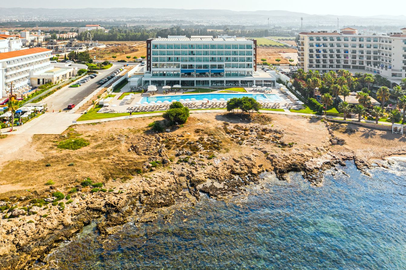 Ivi Mare Elegant collection by Louis Hotels