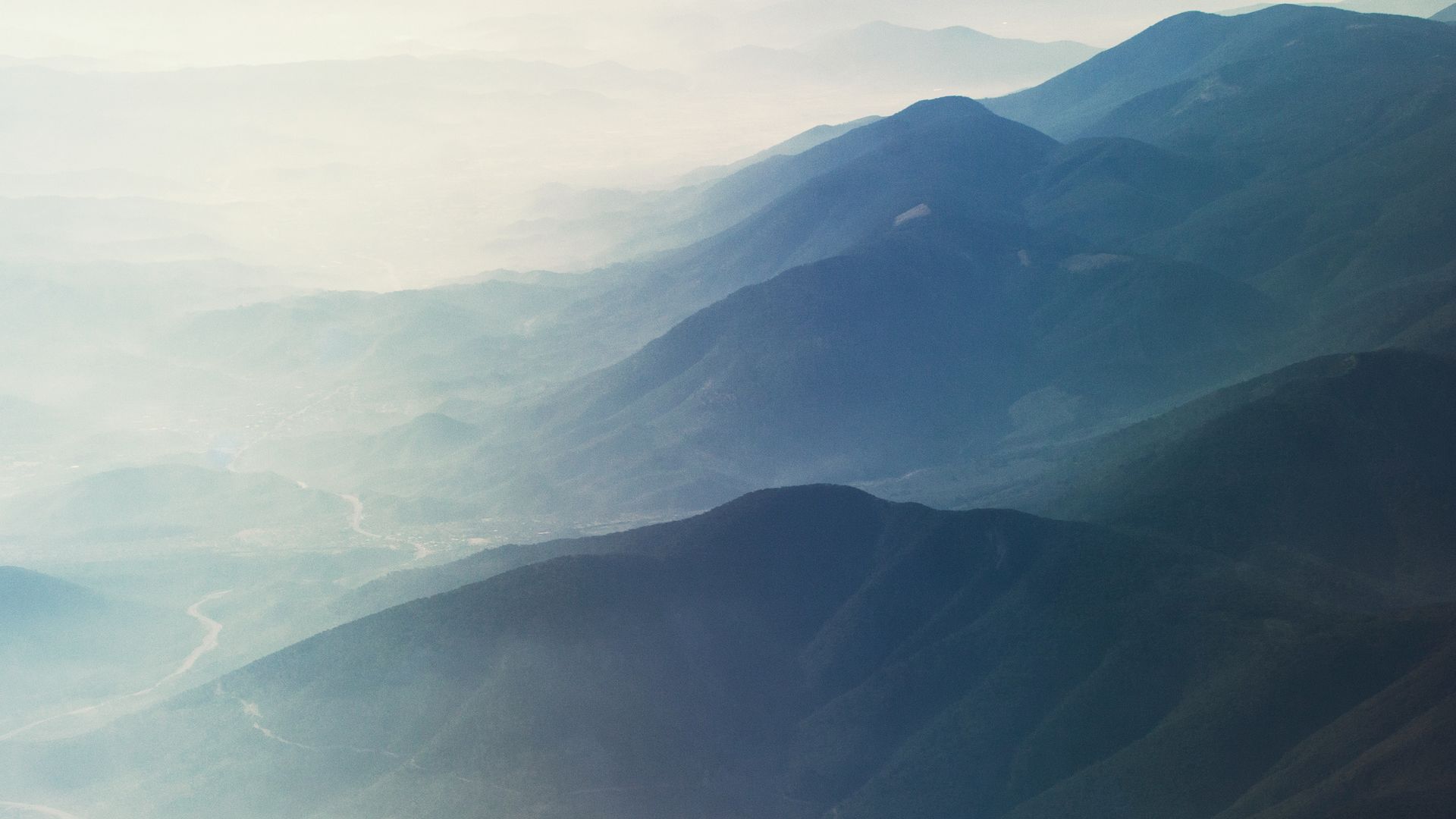 Durch die in blauen Dunst getünchte Bergwelt erhielten die Blue Ridge Mountains ihren Namen.