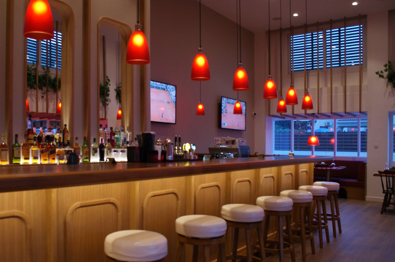 Bar