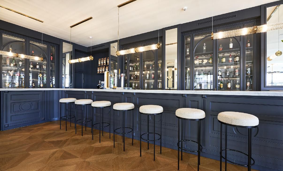Bar