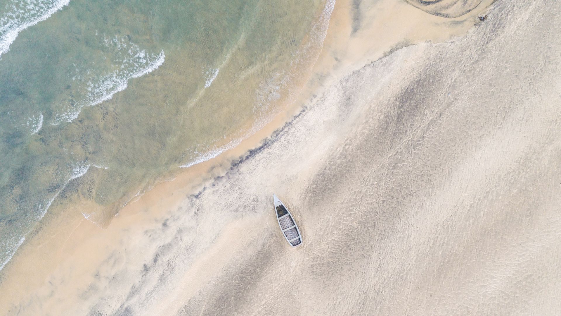 Der Malawisee ist der drittgrösste See Afrikas und liegt in einem Talkessel, der durch den Grossen Grabenbruch geformt wurde.