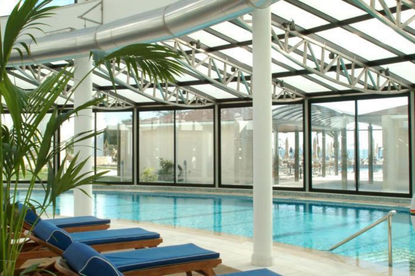 Piscine intérieure