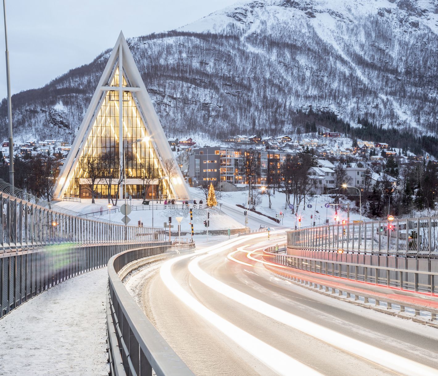 Tromsø liegt über dem Polarkreis und ist das Zentrum der Region