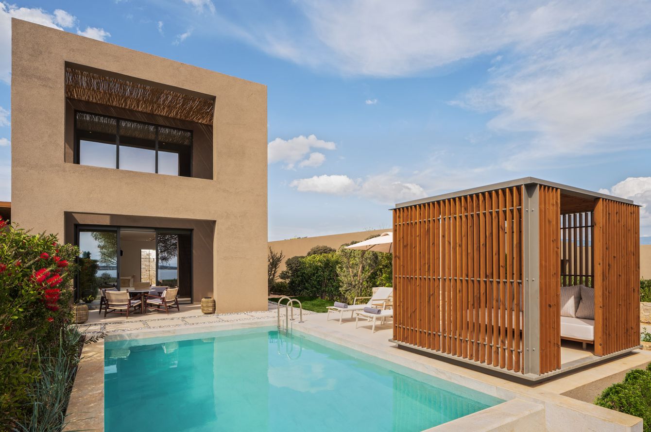 Adult Priene Loft