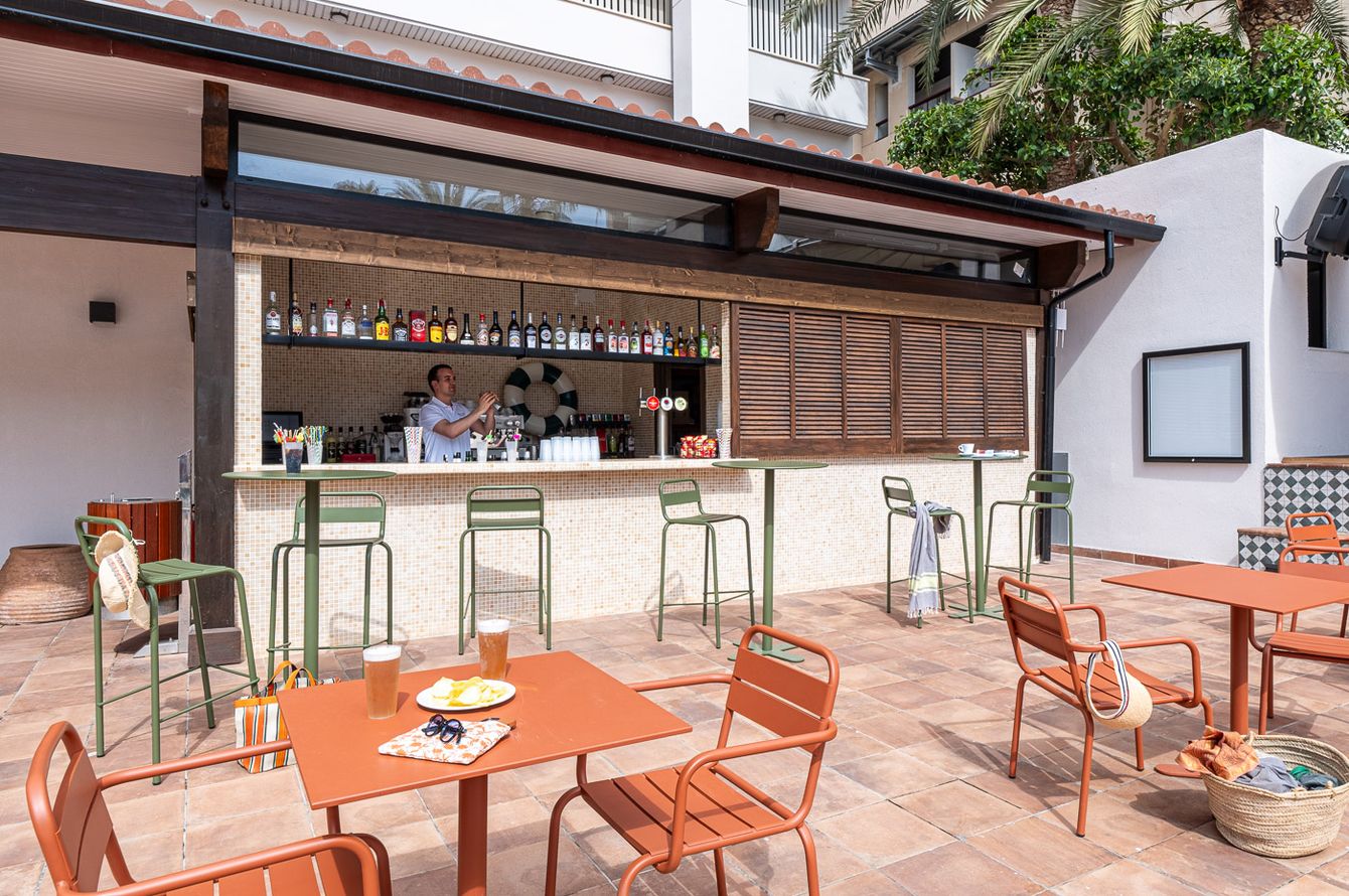 Bar