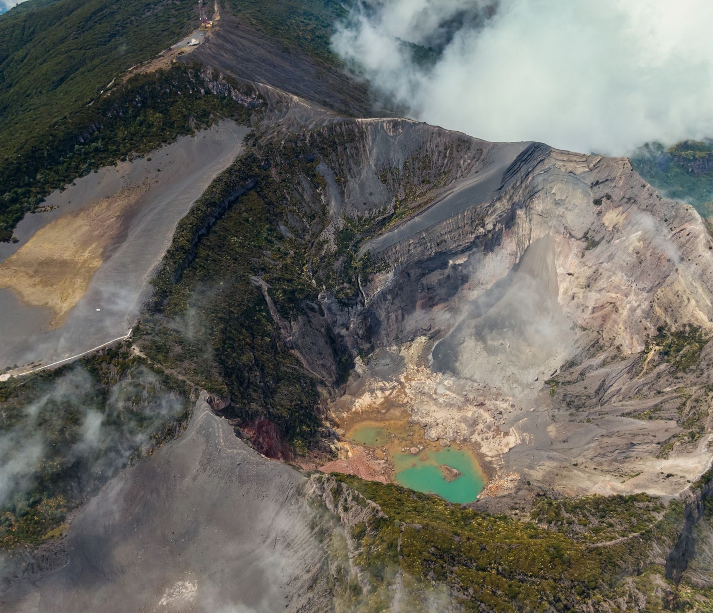 Irazú, la "montagne grondante"