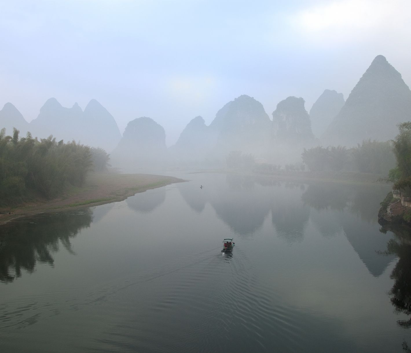 Un panorama époustouflant sur l’un des plus beaux tronçons de la rivière Li, dont la splendeur légendaire lui a valu une renommée mondiale.