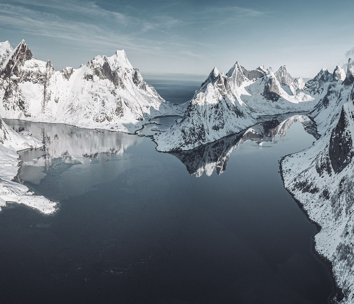Traumdestination im Norden - Die Bergwelt der Lofoten begeistert auch im Winter