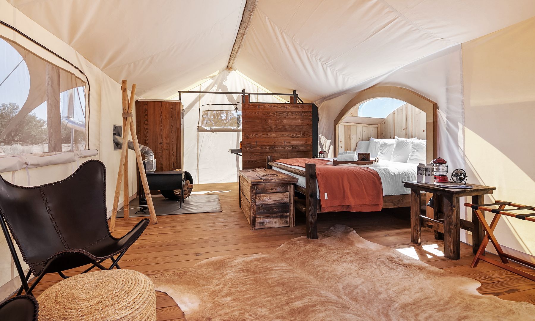 Poêle à bois dans une tente Deluxe.