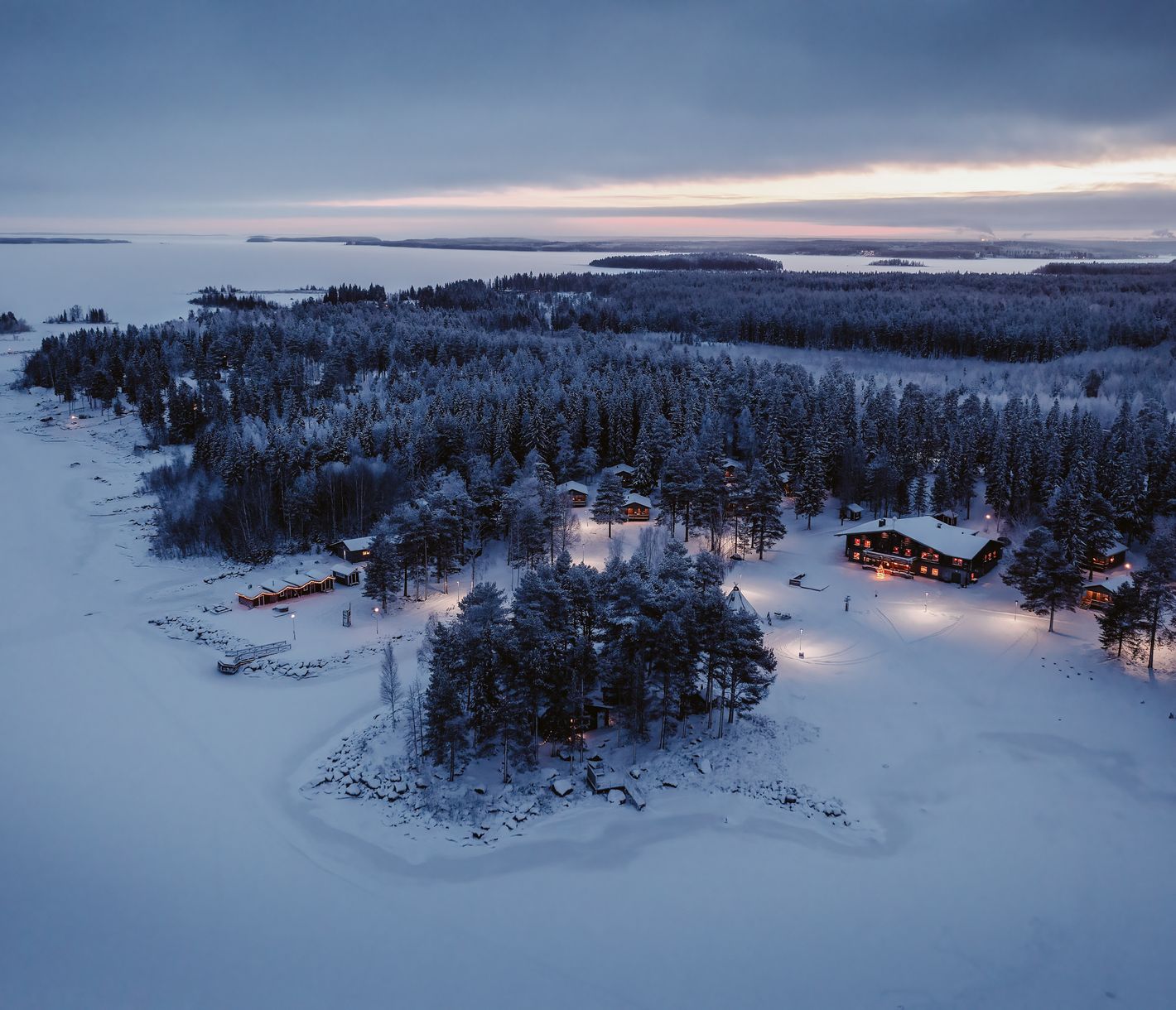 Hotelhütten mit Blick aufs Meer!