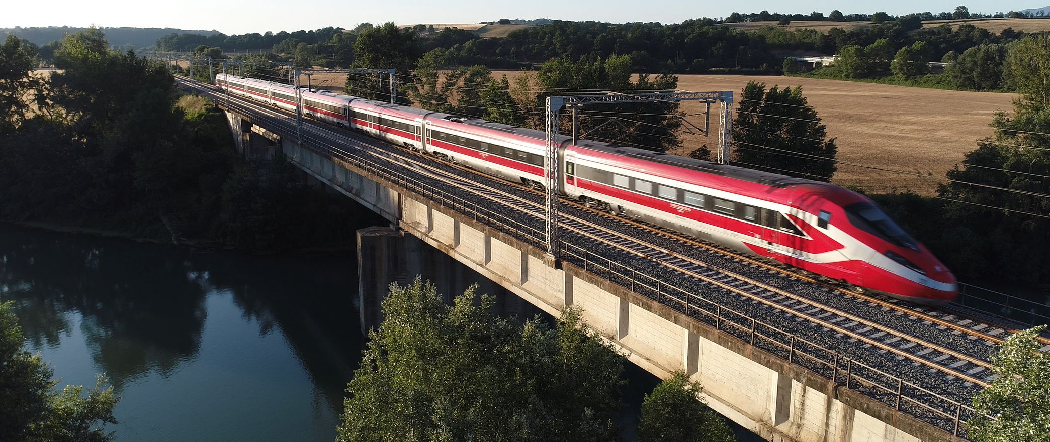 Vue extérieure du train Frecciarossa.