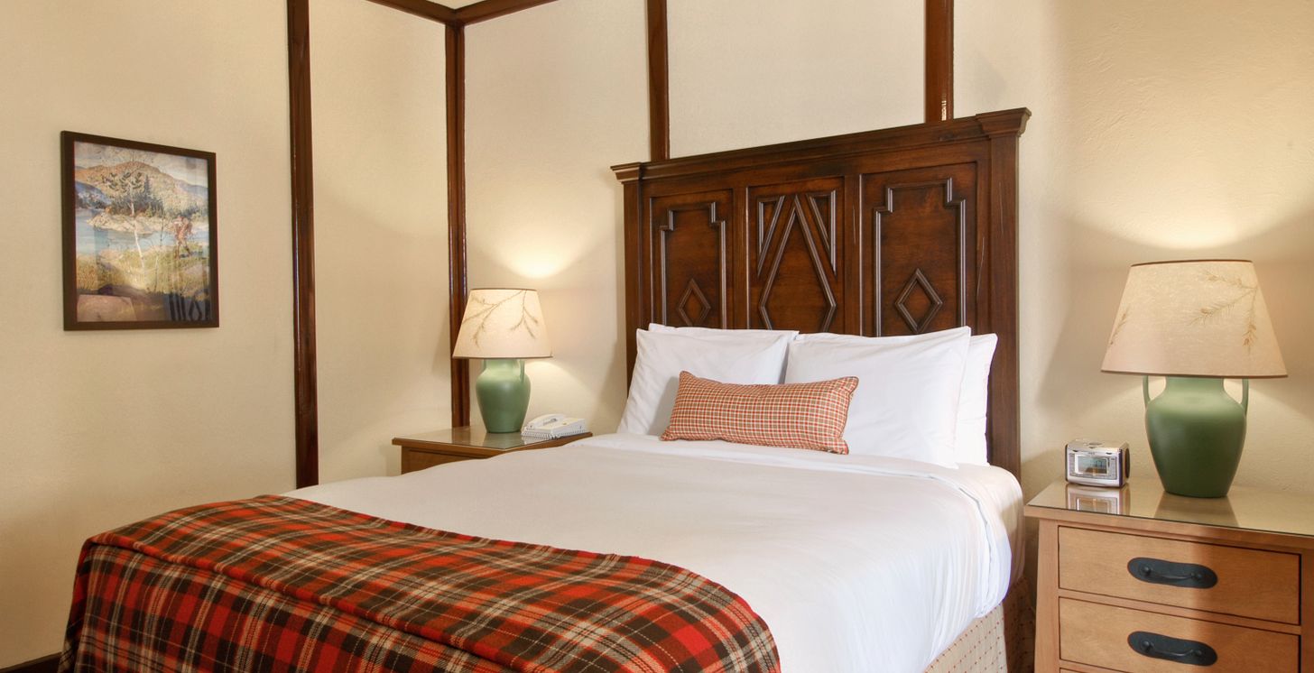 Fairmont Room 1 Queen