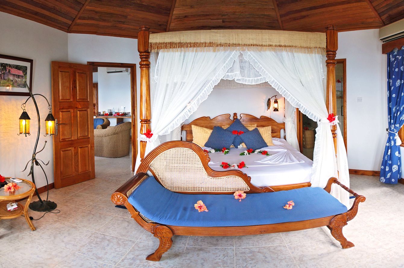 Honeymoon Suite