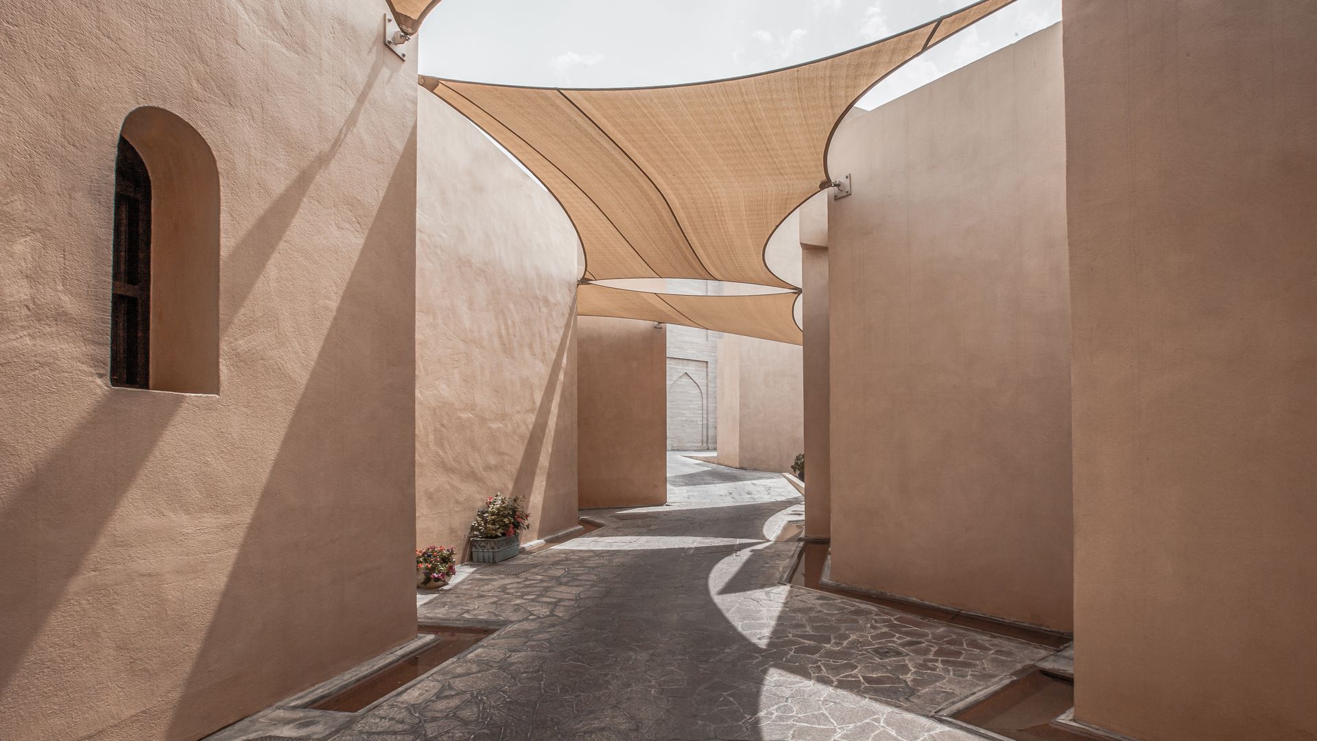 Auf Schattensuche im Katara Cultural Village