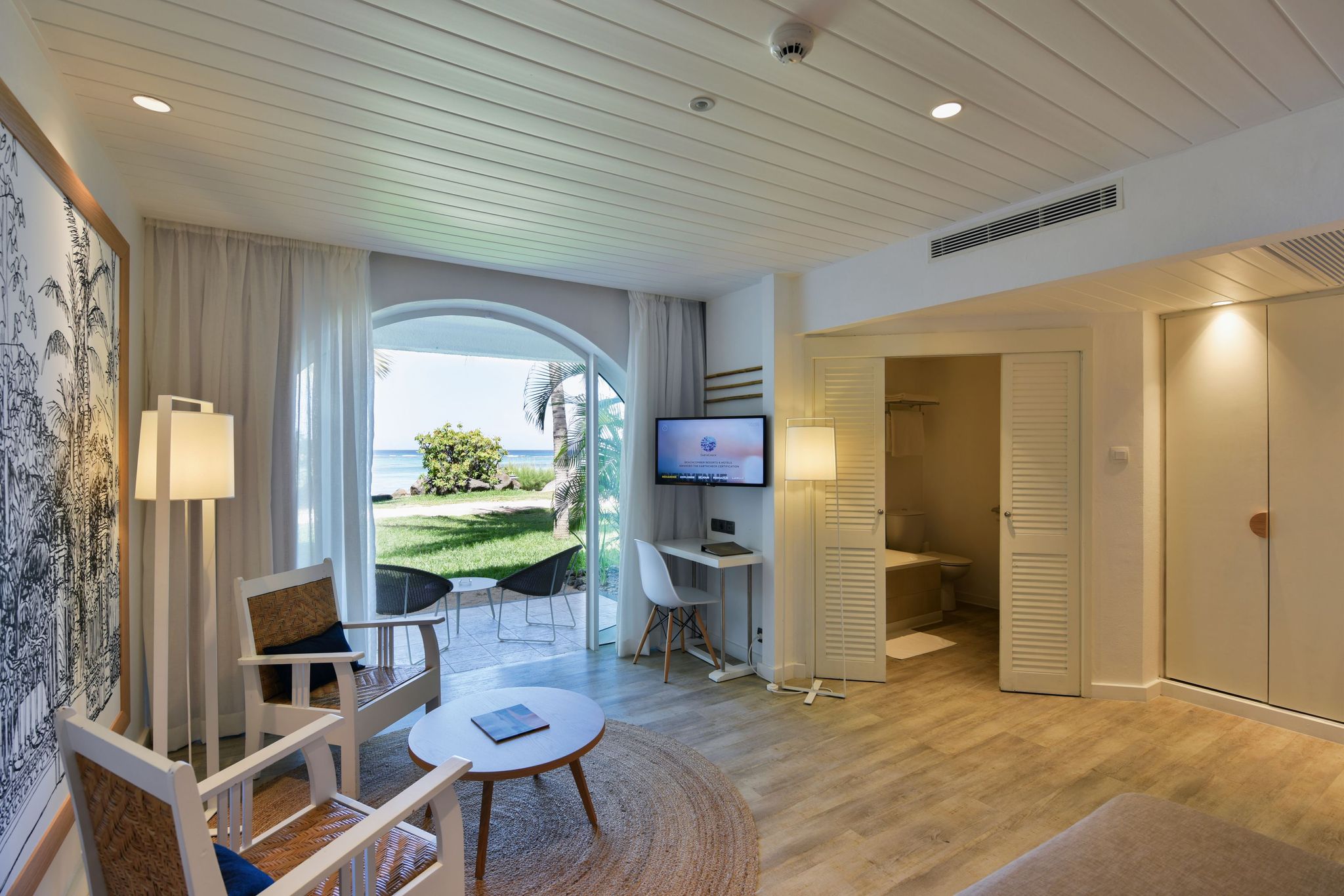 Standard Sea Facing Zimmer