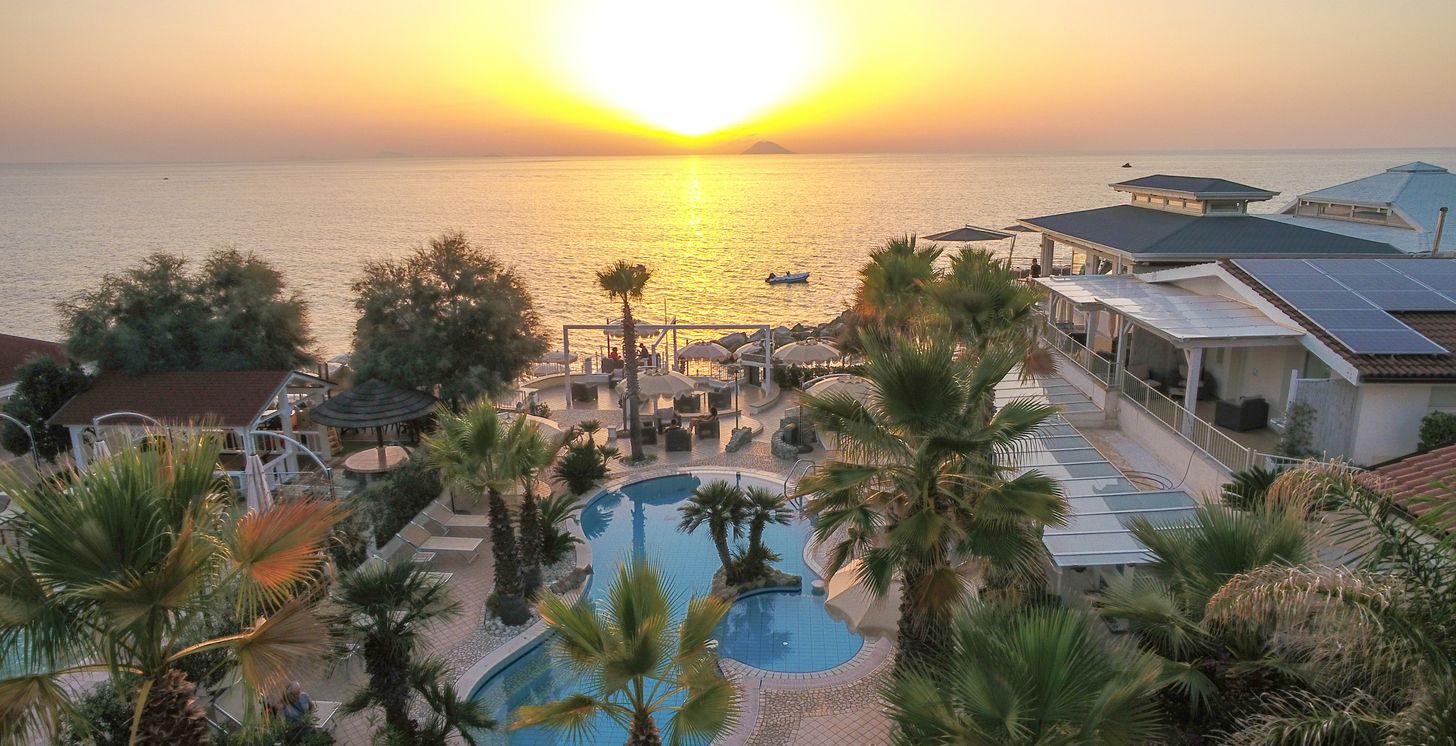 Baia Del Godano Resort & Spa
