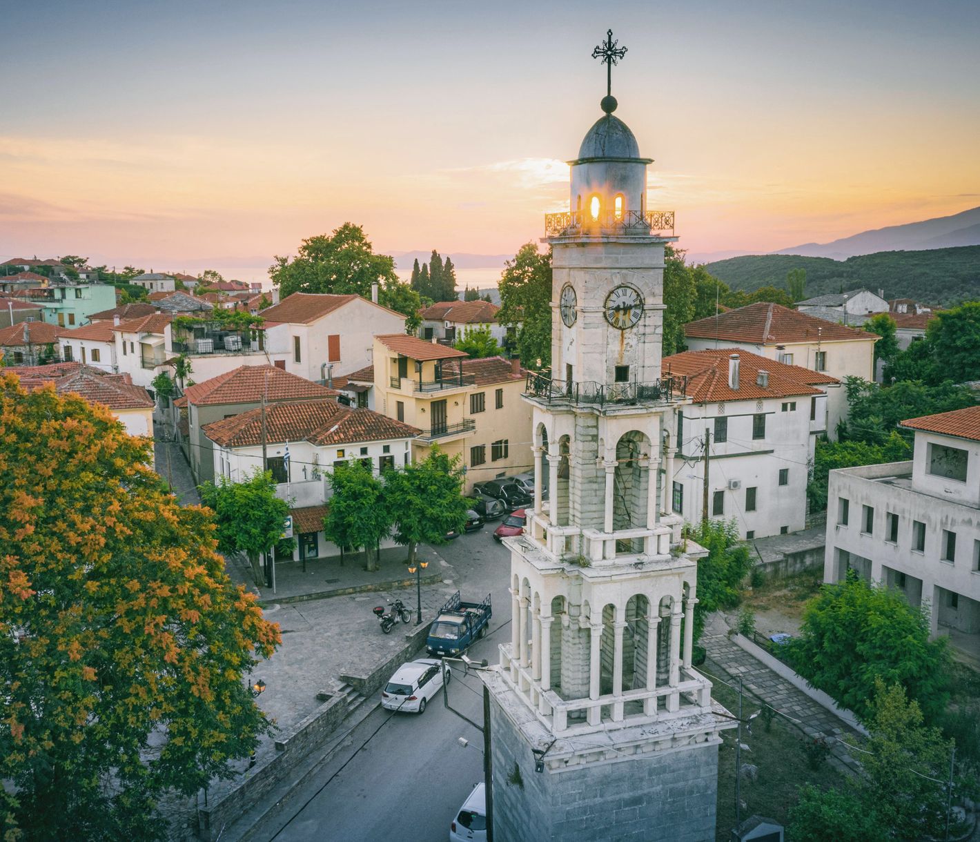 Eine schmucke Kleinstadt, wo Griechenland noch Griechenland ist: Argalasti.