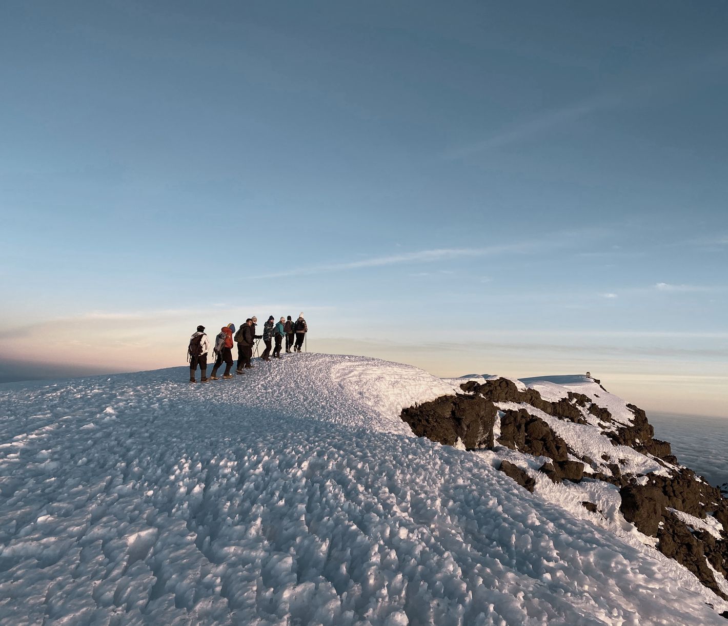 Au sommet du Kilimandjaro, les rois du monde !