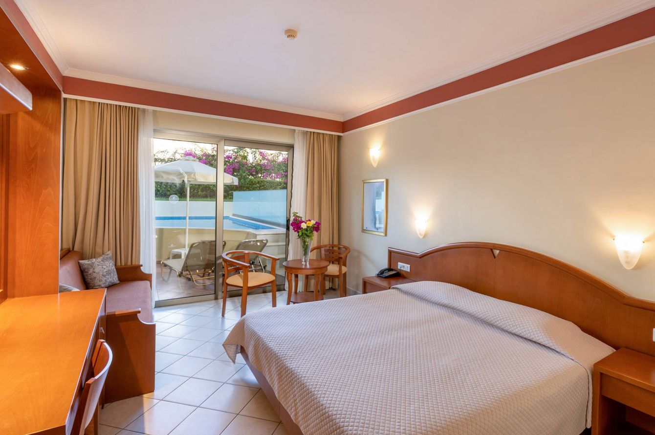 Doppelzimmer Superior mit privatem Pool