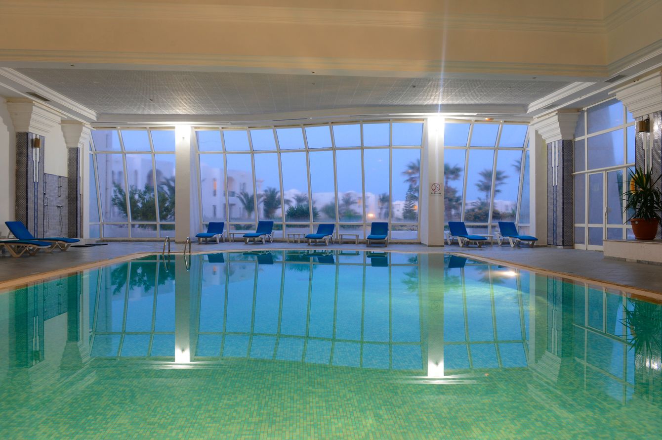 Piscine intérieure