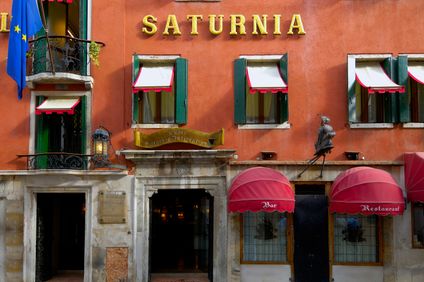 Hotel Saturnia & International