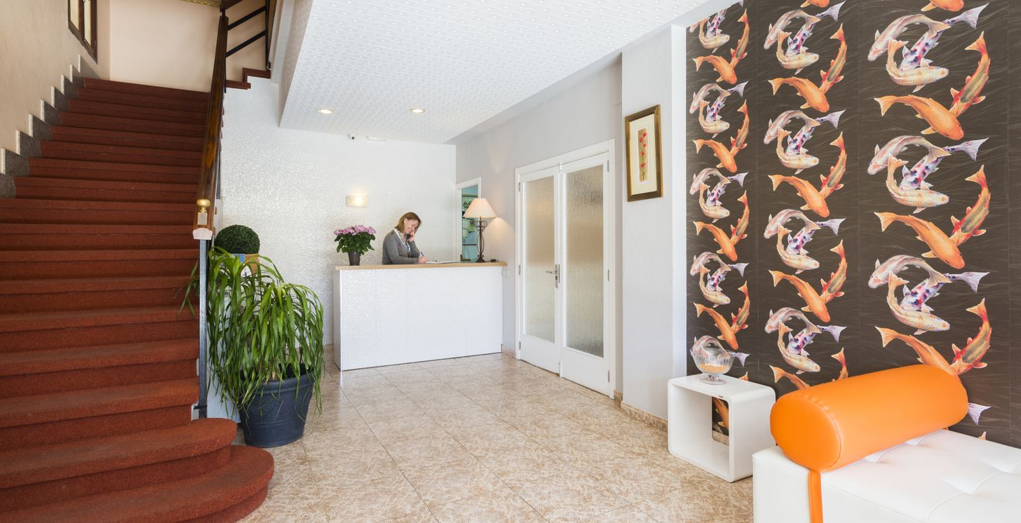 Neptuno Paguera Hostal