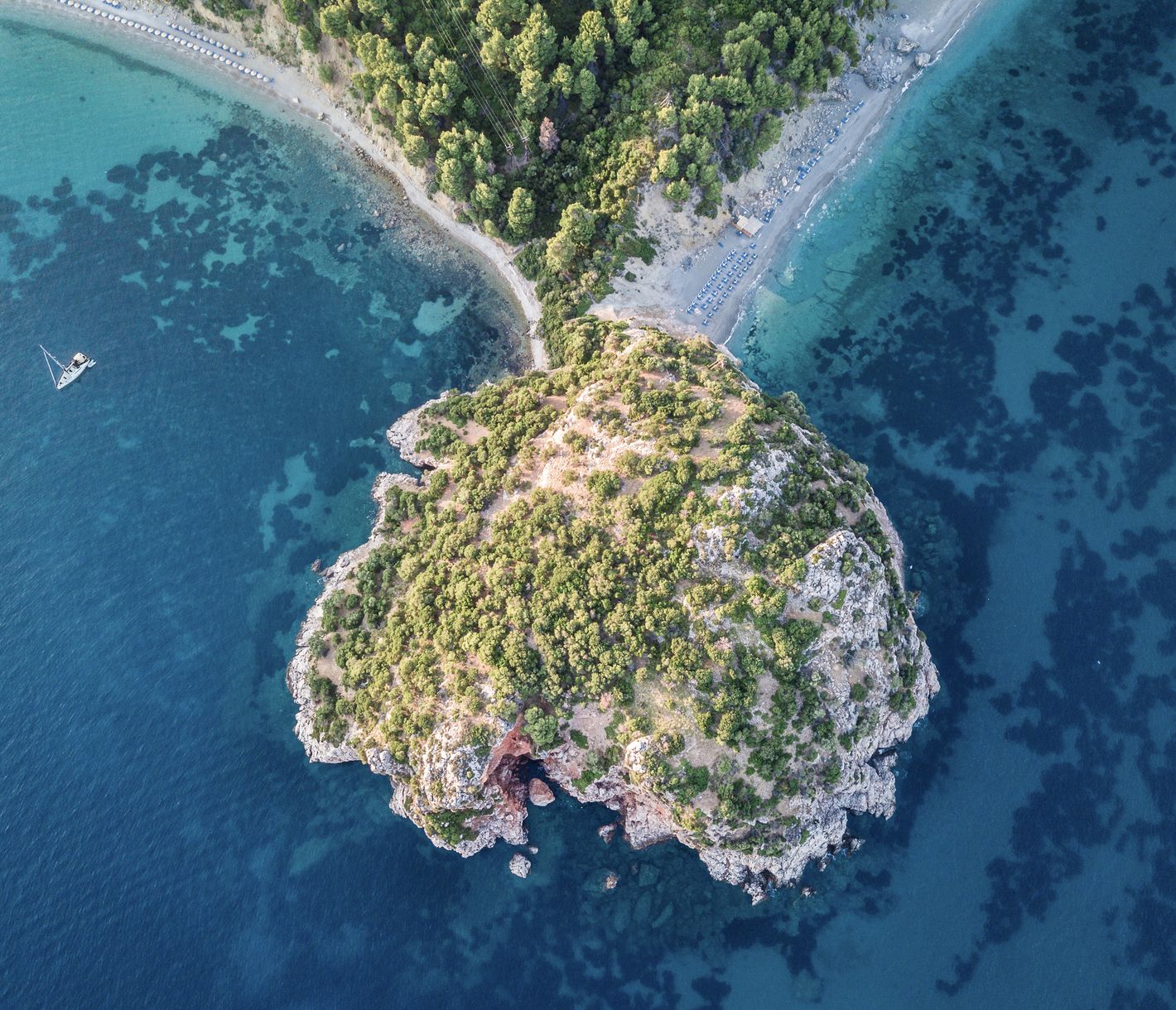 Der Stafilos-Strand auf Skopelos