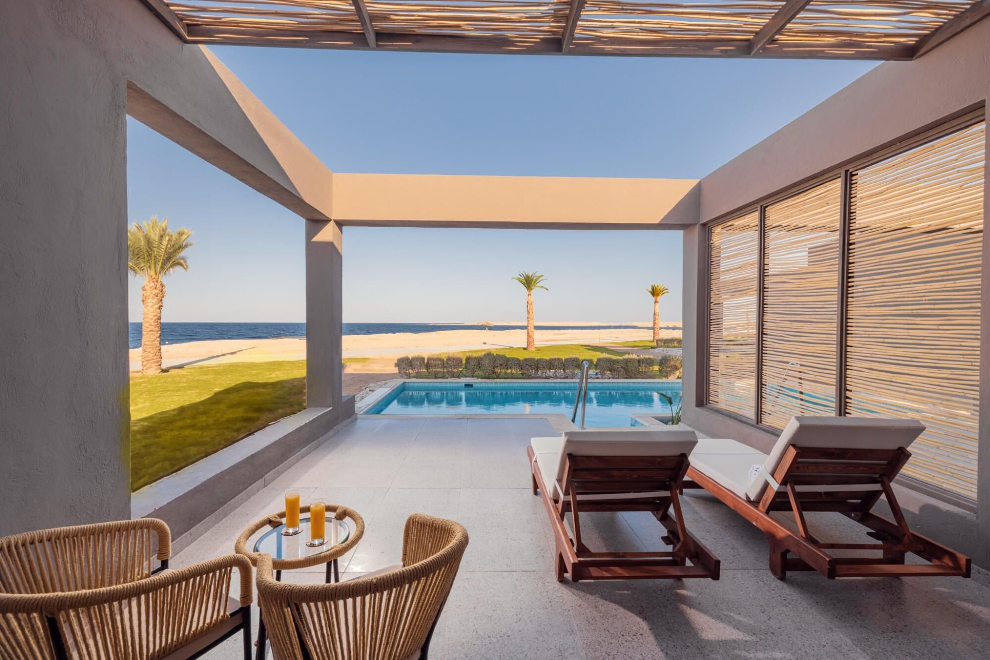 Swim-up Junior Suite Seaview
