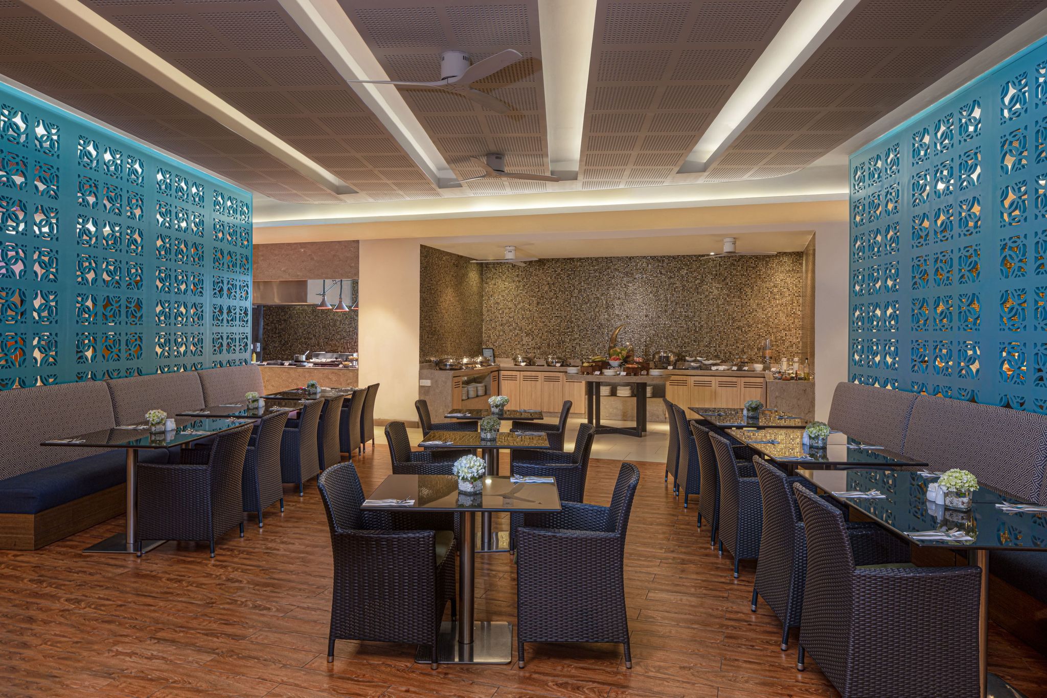 Restaurant Dine