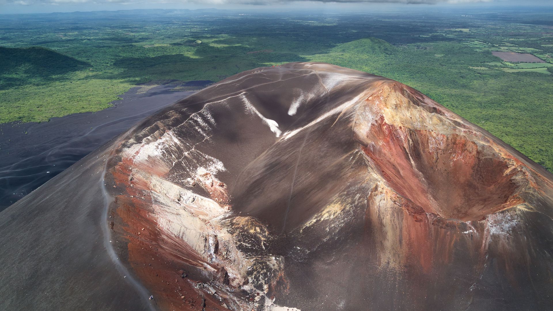 L'impressionnant et très actif volcan Cerro Negro