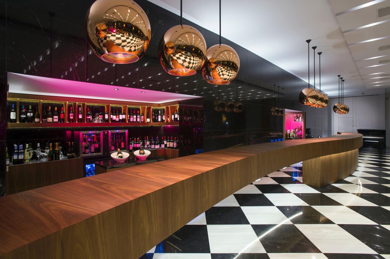 Bar