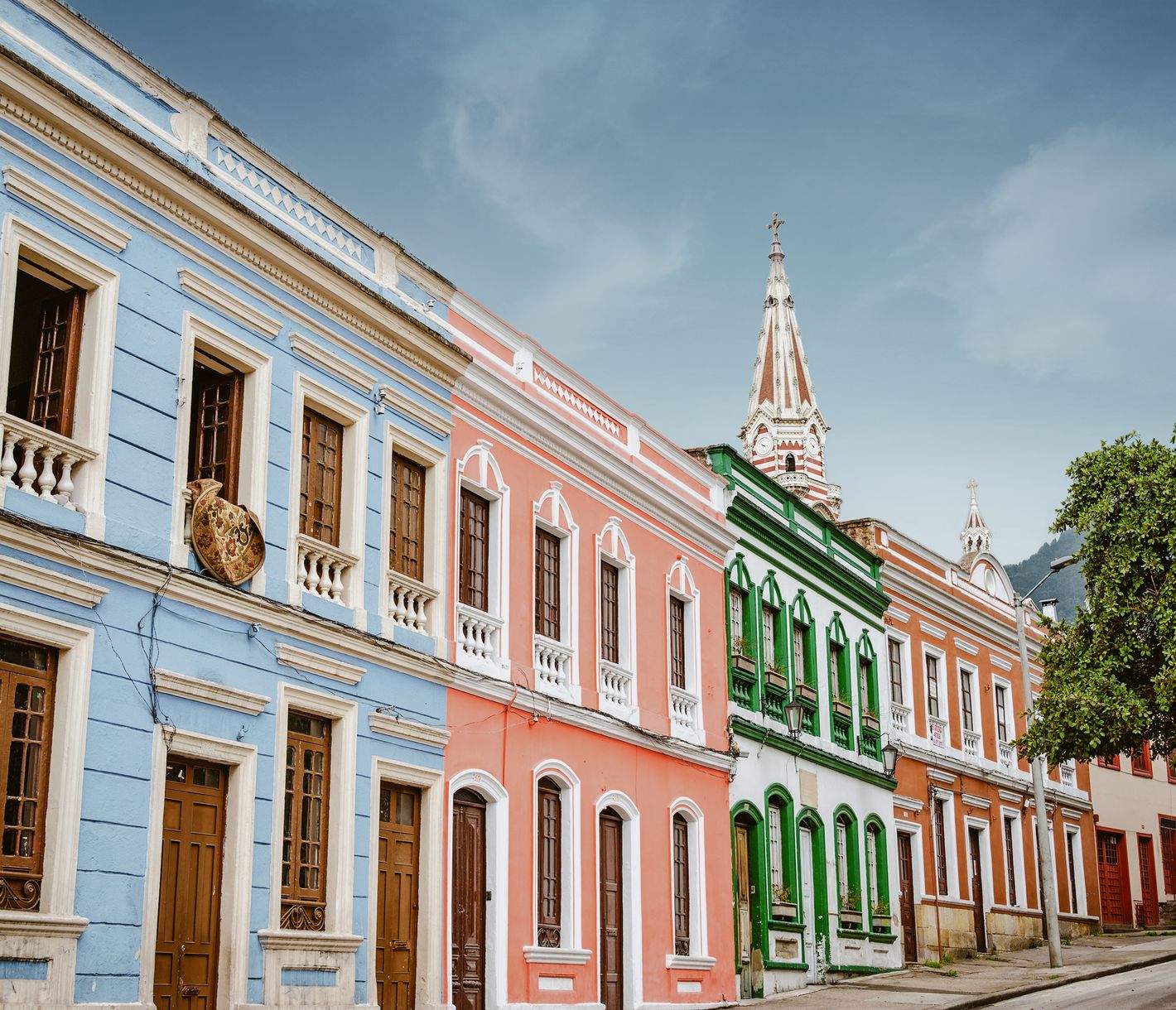 Dans le centre historique de La Candelaria, la capitale colombienne montre son visage nostalgique.