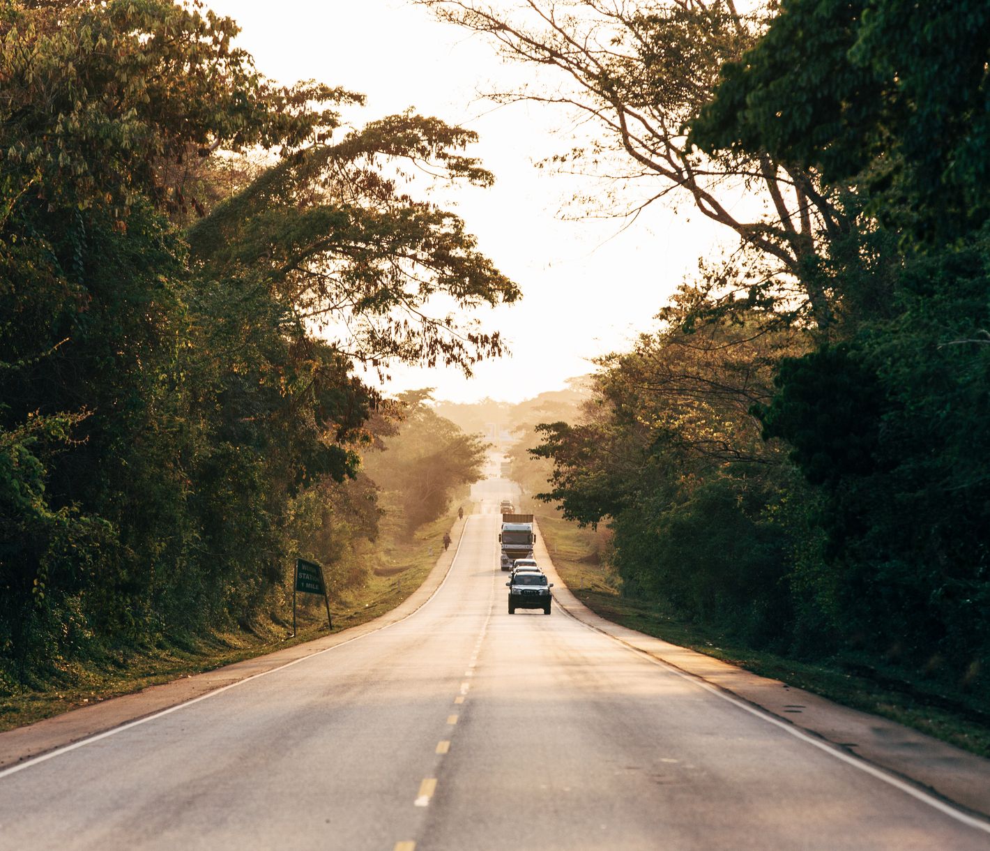 Unterwegs auf den Strassen Kenias, kurz vor Sonnenuntergang