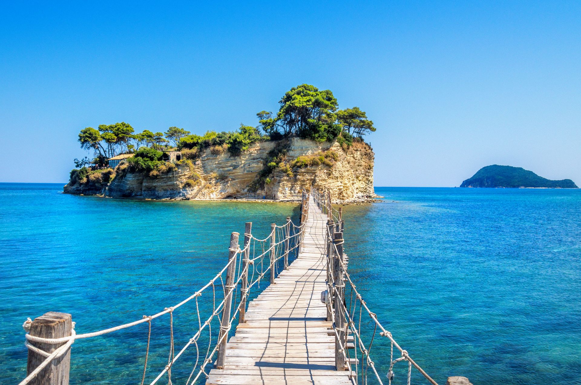 Steg zur Insel Agios Sostis (Cameo Island)