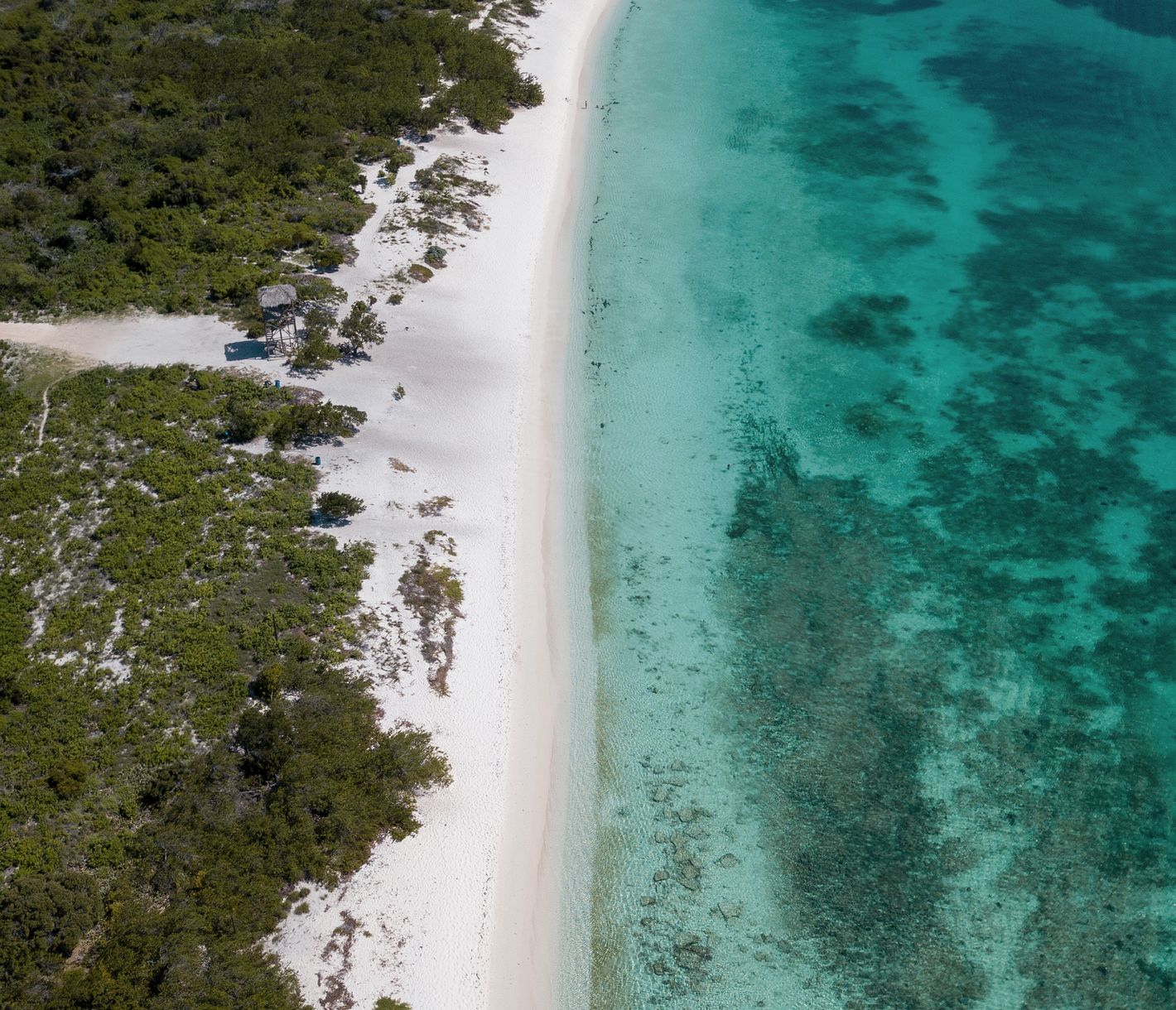 An einem der schönsten Strände der Insel