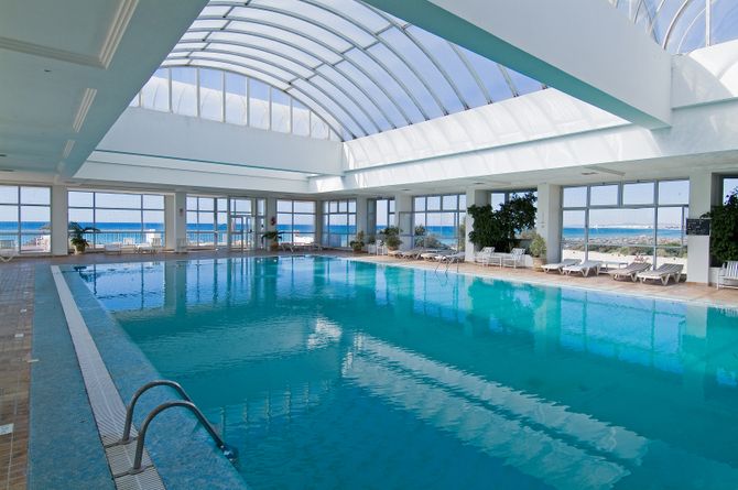 Piscine intérieure