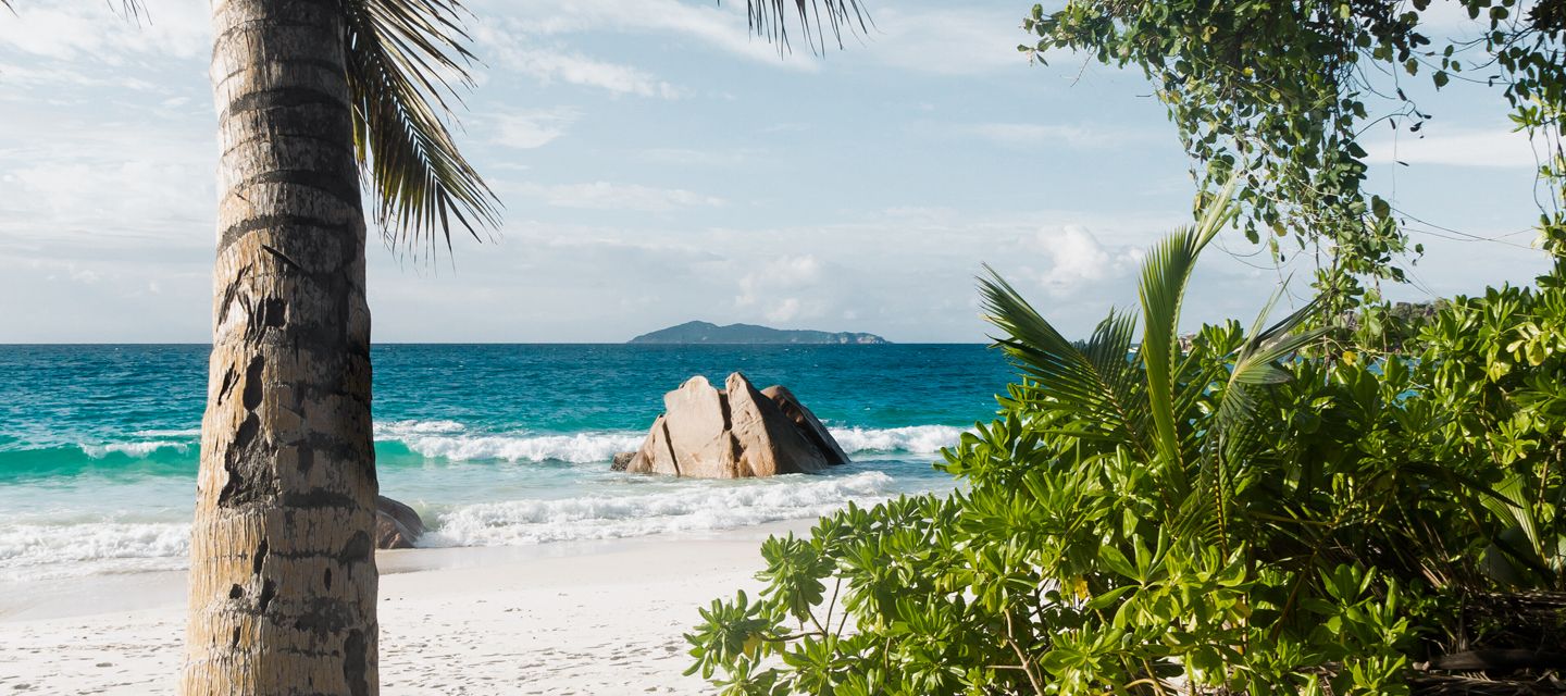 Anse Lazio: Praslins bekanntester Strand mit feinem Sand, Granitfelsen und klarem Wasser.