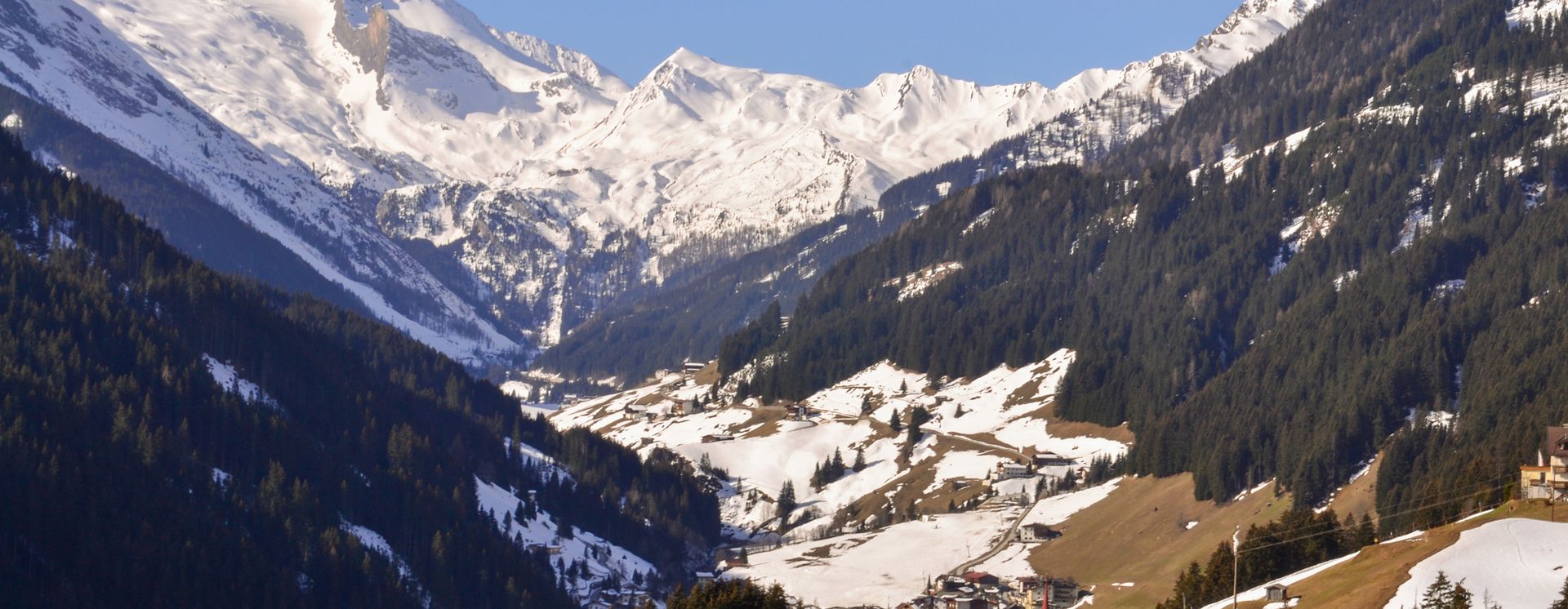 Tal im Glarnerland im Winter