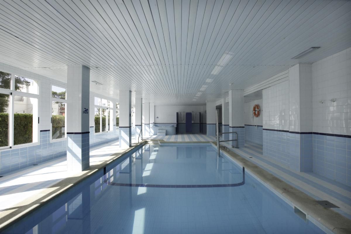 Piscine intérieure