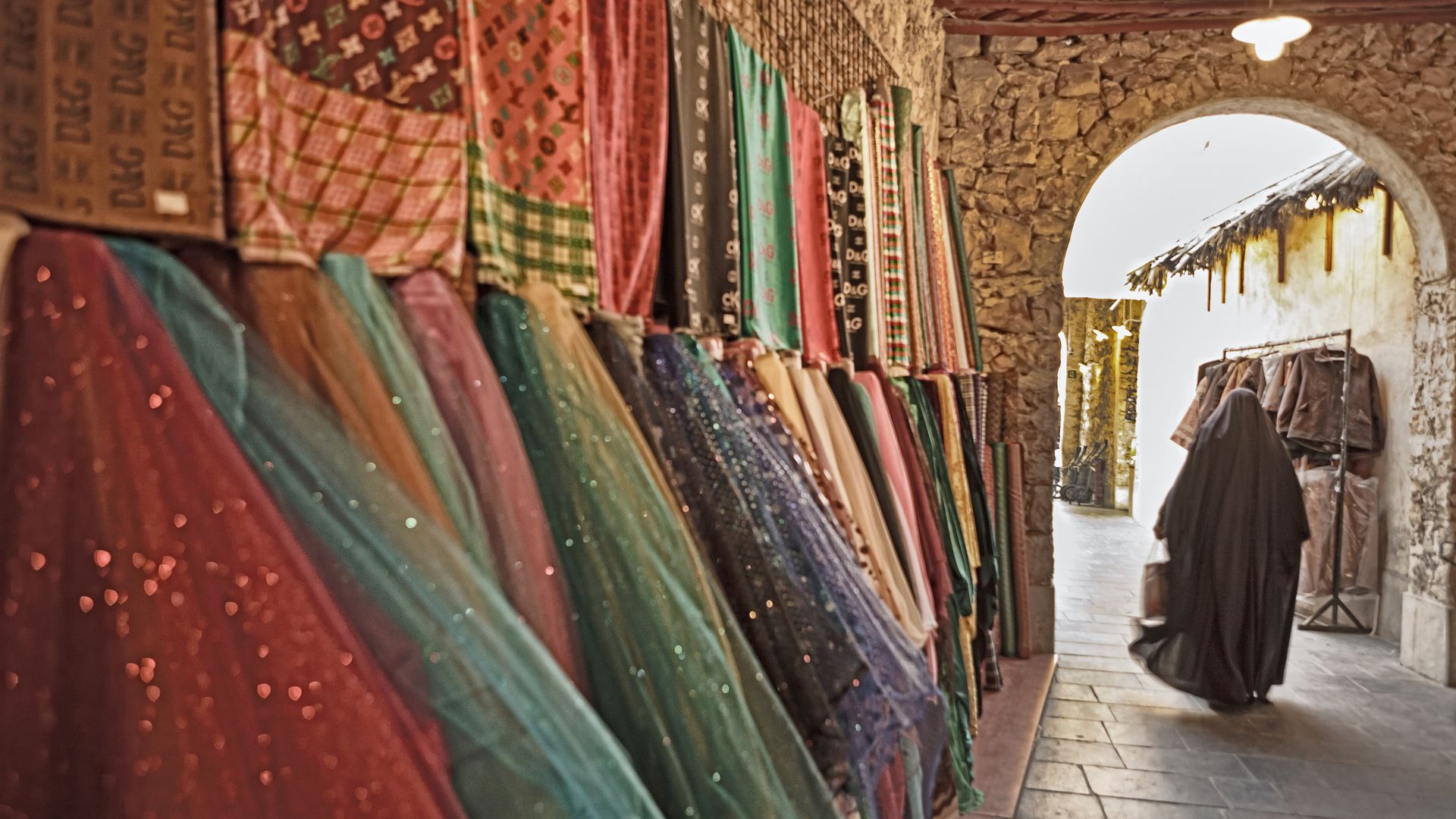 Auf bunter Erkundungstour im Souq Waqif im Doha