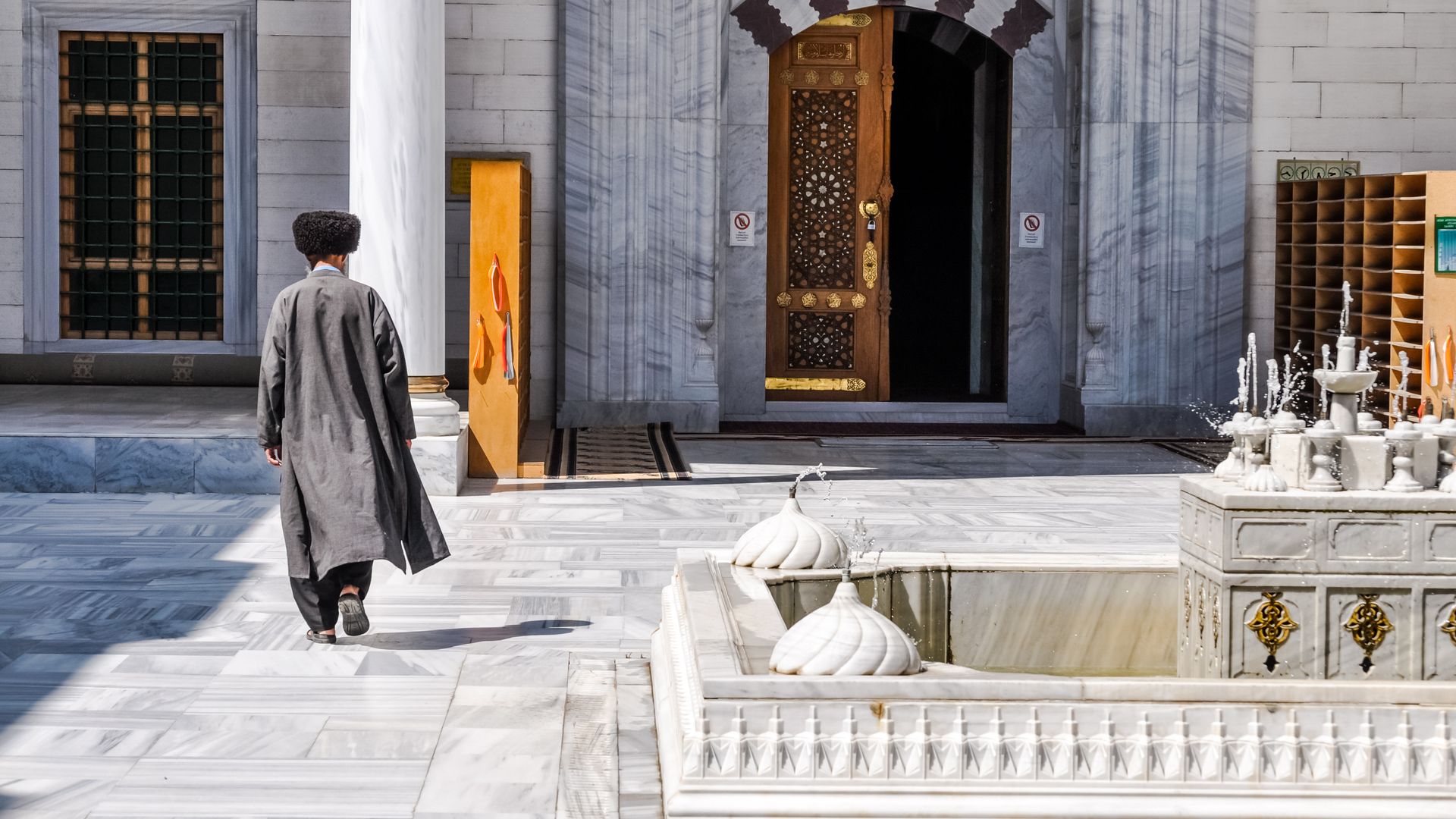 Aschgabat, die weisse Stadt