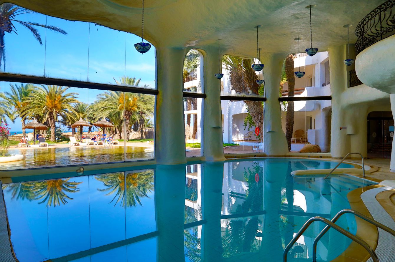 Piscine intérieure