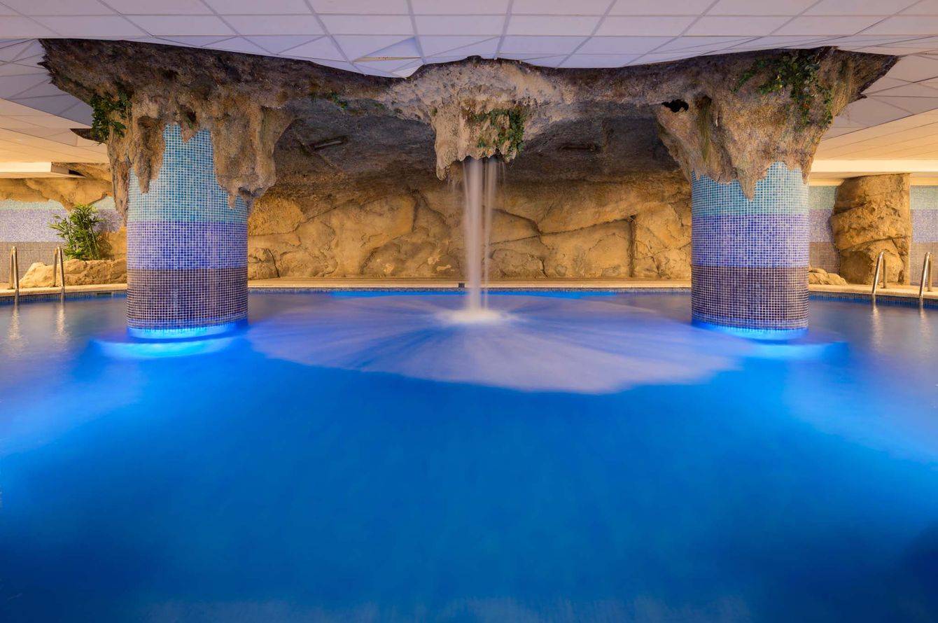 Piscine intérieure