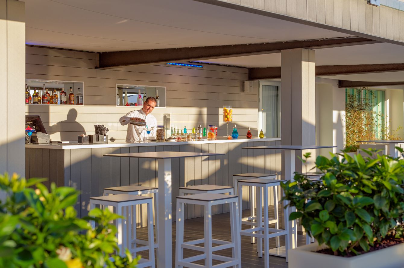 Bar
