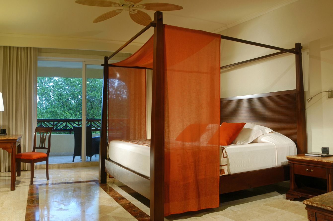 suite junior superior